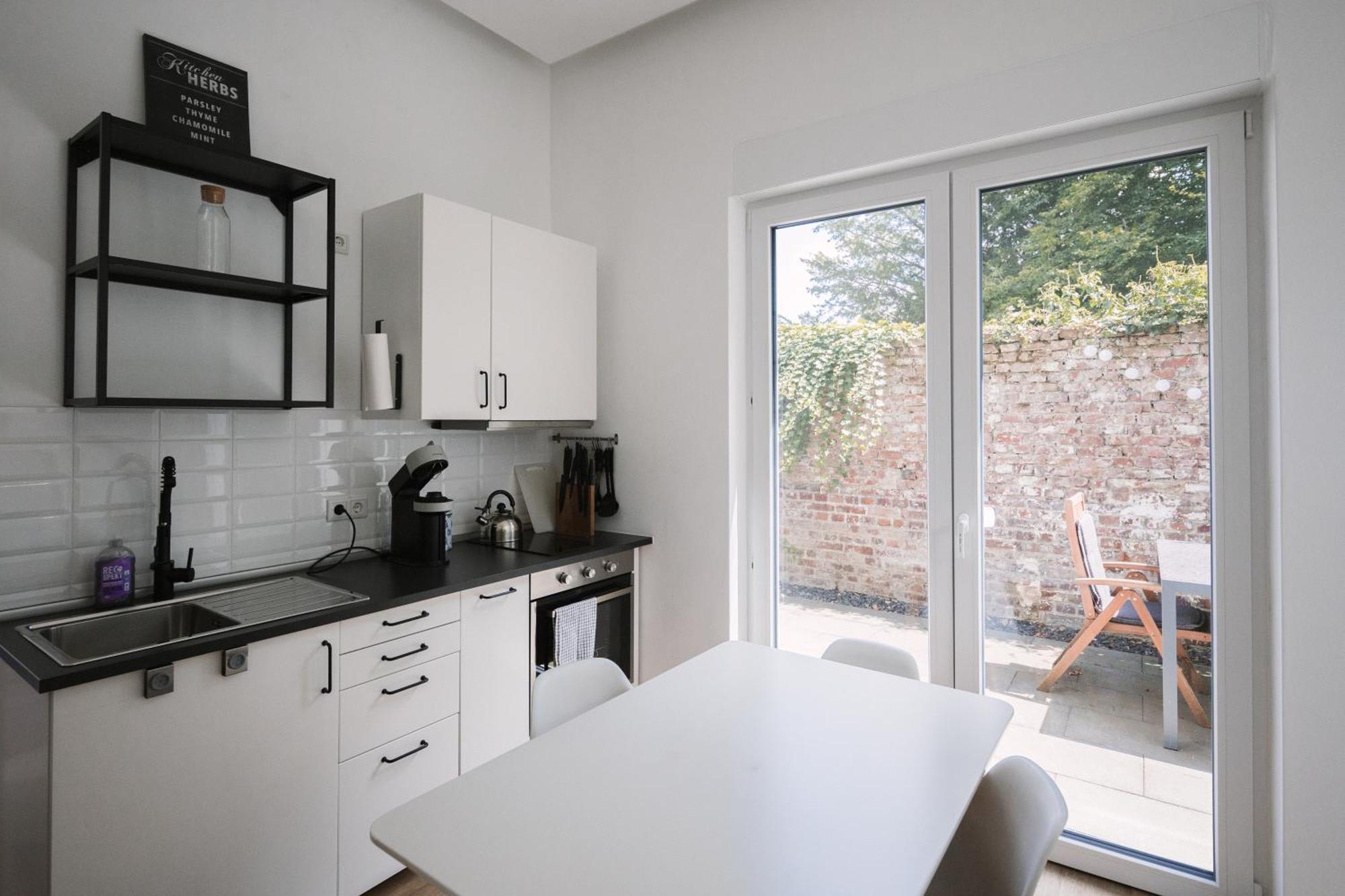Schoene, Moderne Wohnung Mit Grosszuegiger Terasse Essen Luaran gambar