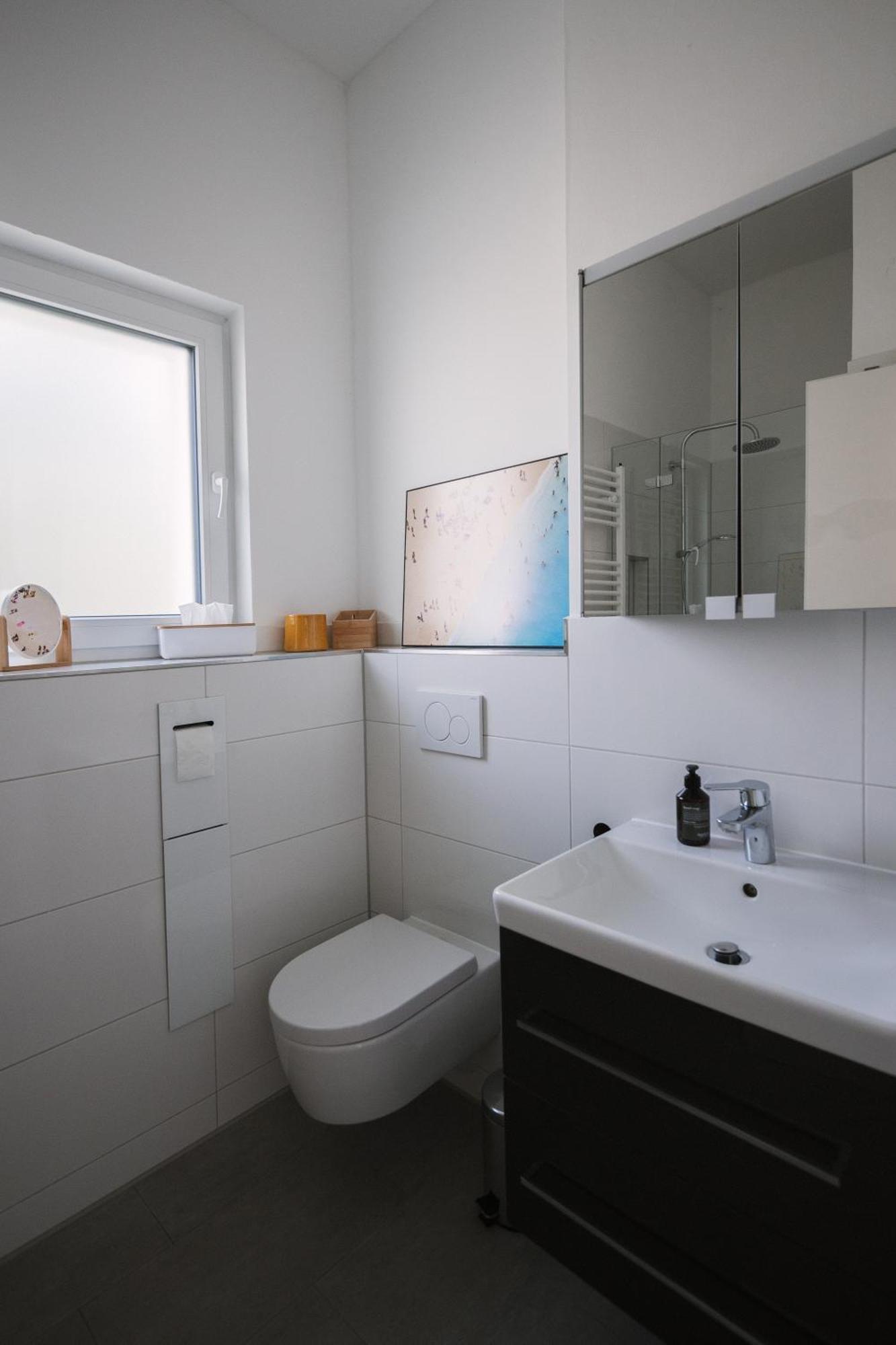 Schoene, Moderne Wohnung Mit Grosszuegiger Terasse Essen Luaran gambar